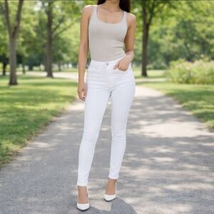 new White Jeans High Waist Skinny Jeans Comfy Stretchy New NWT  W28 L30